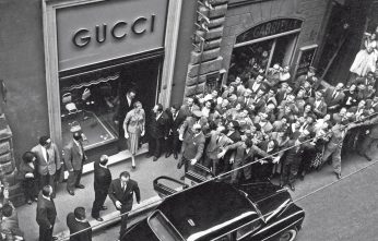 Rainier III (Rainier Louis Henri Maxence Bertrand Grimaldi), Prince of Monaco, and his wife, American actress and princess Grace Kelly, leaving the boutique Gucci. Rome, 1959 (Photo by Reporters Associati & ArchiviMondadori Portfolio via Getty Images)
