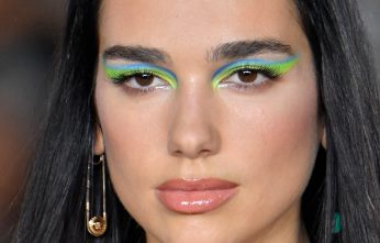 6166a7465dc8f27e03826a48_versace dua lipa ss2022